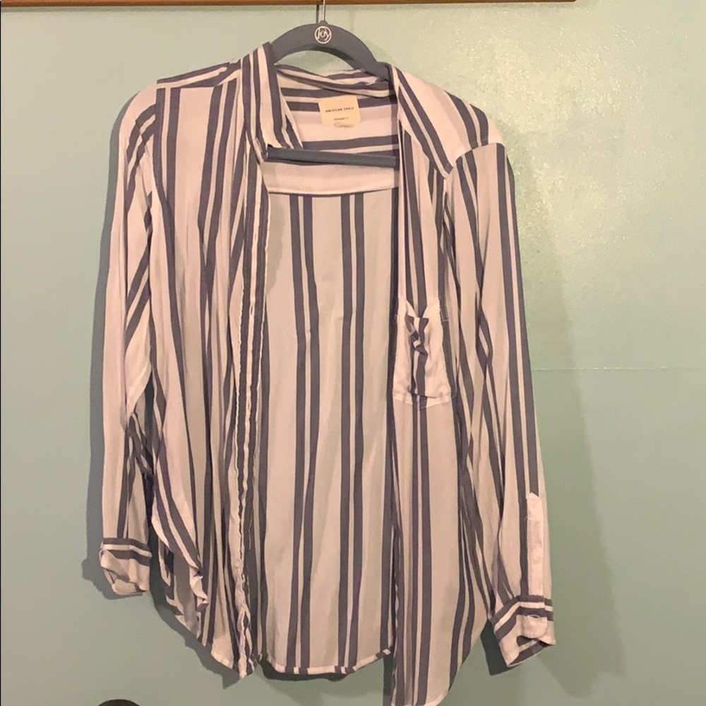 American Eagle button down